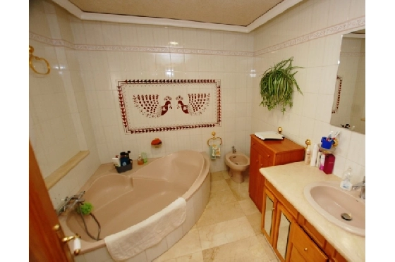 Villa in Pego(Alrededores) zu verkaufen, Wohnfläche 500 m², Baujahr 1985, + Fussbodenheizung, Klimaanlage, Grundstück 2700 m², 7 Schlafzimmer, 4 Badezimmer, Pool, ref.: O-V43714-8