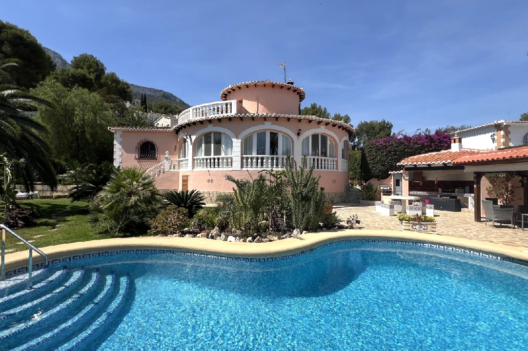 Villa in Denia(La Pedrera) te koop, woonoppervlakte 233 m², Bouwjaar 1990, Staat netjes, + Centrale verwarming, Airconditioning, grondstuk 800 m², 3 slapkamer, 3 badkamer, Zwembad, ref.: SC-T0524-1