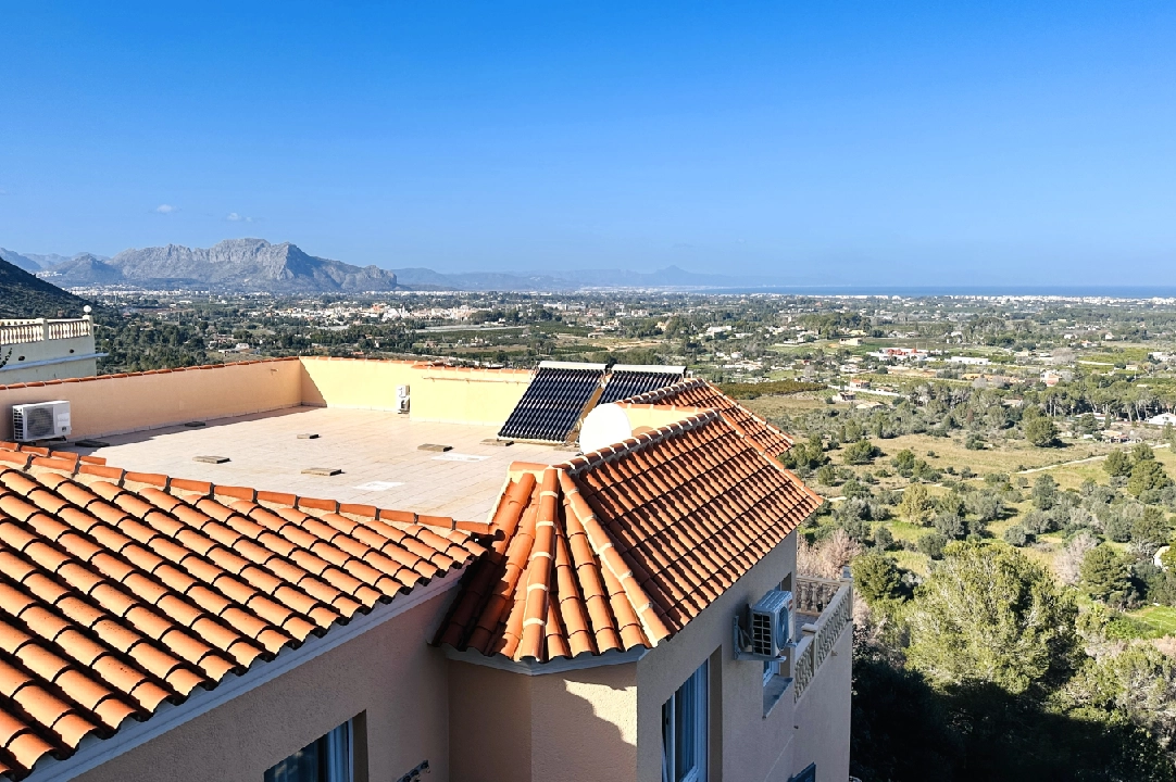 Villa in Denia(Marquesa) te koop, woonoppervlakte 168 m², Bouwjaar 2011, Staat netjes, + Vloerverwarming, Airconditioning, grondstuk 908 m², 3 slapkamer, 2 badkamer, Zwembad, ref.: AS-0225-32