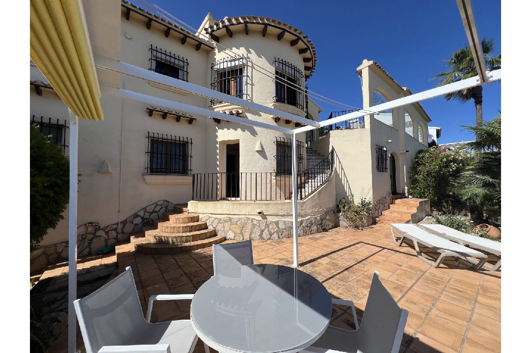 Villa in Denia(Monte Pego) voor vakantie, woonoppervlakte 240 m², Bouwjaar 1998, Staat gemoderniseerd, + Vloerverwarming, Airconditioning, grondstuk 980 m², 5 slapkamer, 4 badkamer, Zwembad, ref.: T-0121-33