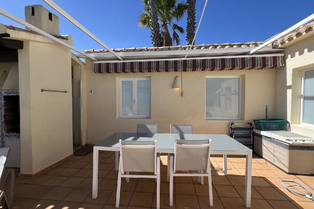 Villa in Denia(Monte Pego) voor vakantie, woonoppervlakte 240 m², Bouwjaar 1998, Staat gemoderniseerd, + Vloerverwarming, Airconditioning, grondstuk 980 m², 5 slapkamer, 4 badkamer, Zwembad, ref.: T-0121-38