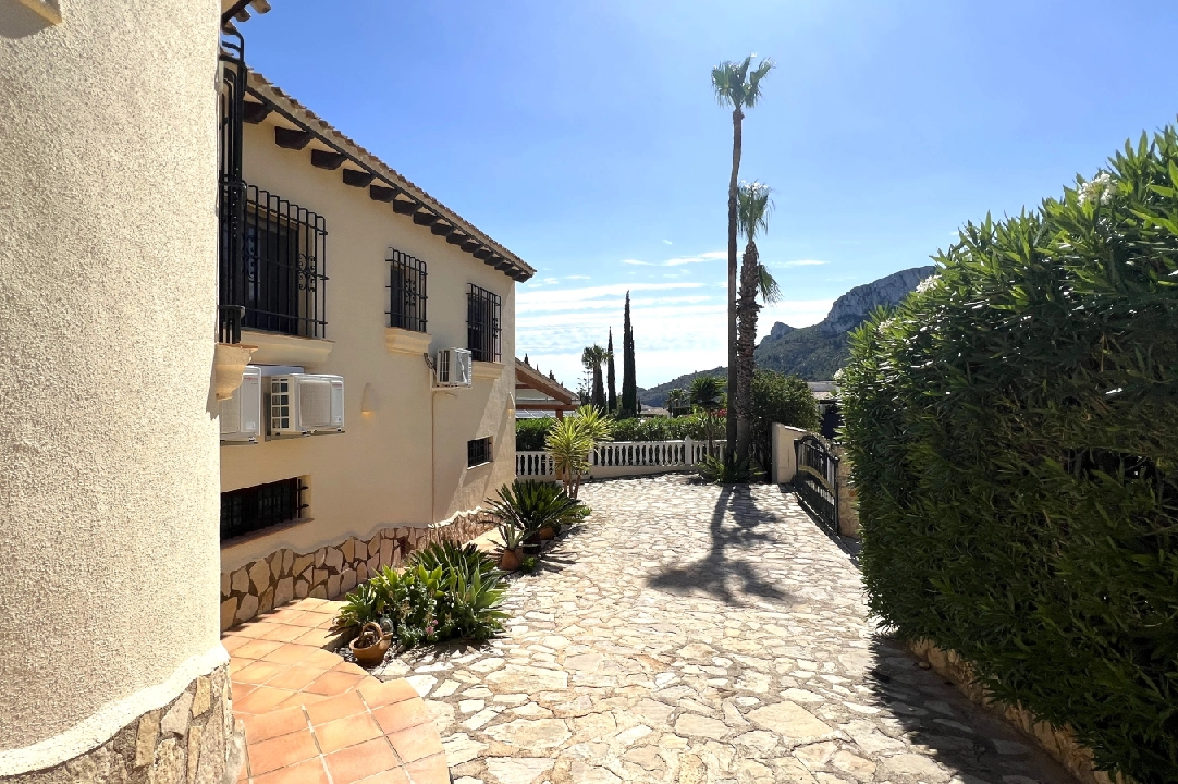 Villa in Denia(Monte Pego) voor vakantie, woonoppervlakte 240 m², Bouwjaar 1998, Staat gemoderniseerd, + Vloerverwarming, Airconditioning, grondstuk 980 m², 5 slapkamer, 4 badkamer, Zwembad, ref.: T-0121-41