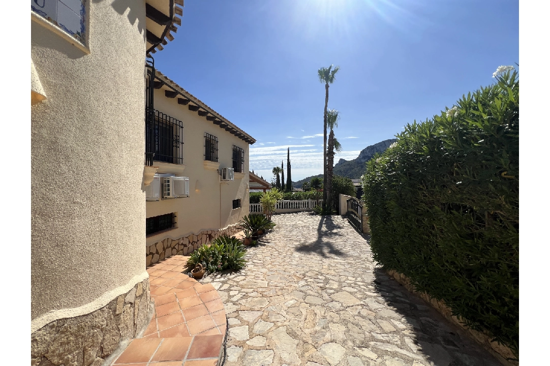 Villa in Denia(Monte Pego) voor vakantie, woonoppervlakte 240 m², Bouwjaar 1998, Staat gemoderniseerd, + Vloerverwarming, Airconditioning, grondstuk 980 m², 5 slapkamer, 4 badkamer, Zwembad, ref.: T-0121-44