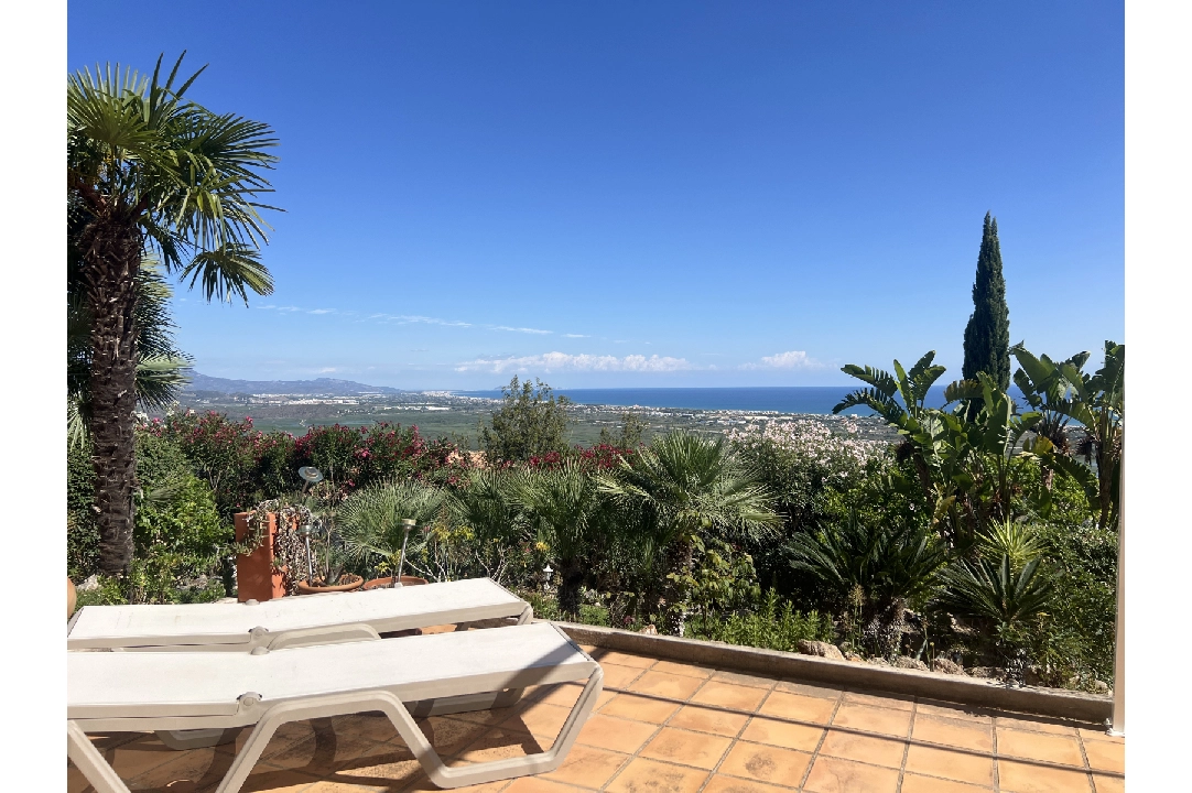 Villa in Denia(Monte Pego) voor vakantie, woonoppervlakte 240 m², Bouwjaar 1998, Staat gemoderniseerd, + Vloerverwarming, Airconditioning, grondstuk 980 m², 5 slapkamer, 4 badkamer, Zwembad, ref.: T-0121-45