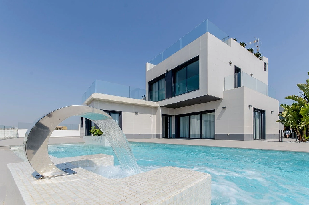 Villa in Dehesa de Campoamor te koop, woonoppervlakte 318 m², Staat Eerste bewoning, grondstuk 500 m², 3 slapkamer, 3 badkamer, Zwembad, ref.: HA-DCN-100-E13-4