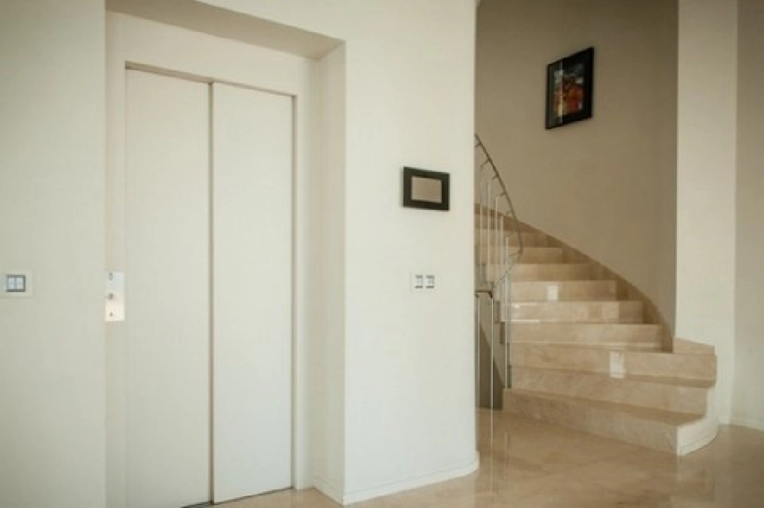 Villa in Benidorm te koop, woonoppervlakte 600 m², grondstuk 1000 m², 6 badkamer, ref.: BS-3974651-13