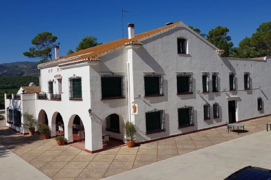 Villa in Gandia te koop, woonoppervlakte 1300 m², grondstuk 200000 m², 20 badkamer, ref.: BS-3974641-25