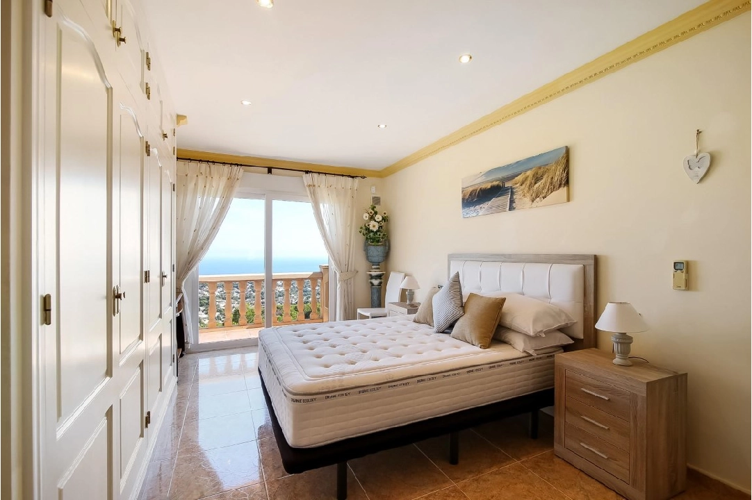Villa in Moraira(Benimeit) te koop, woonoppervlakte 370 m², Airconditioning, grondstuk 785 m², 4 slapkamer, 3 badkamer, ref.: BP-6376MOR-18