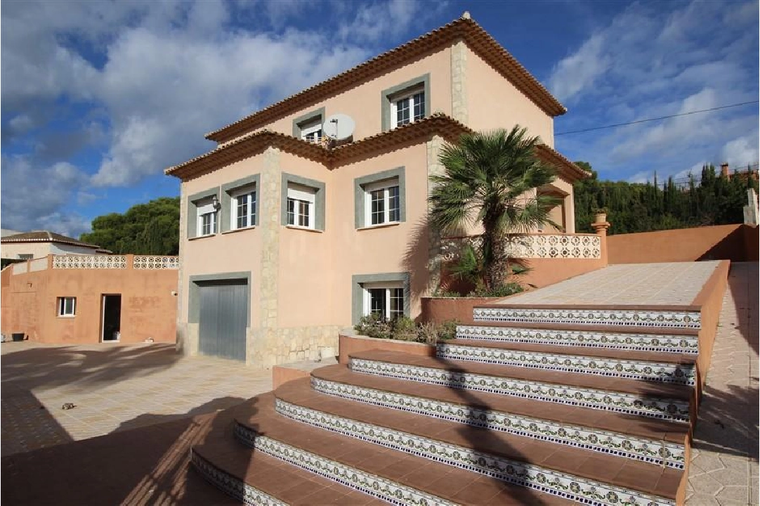 Villa in Calpe te koop, woonoppervlakte 331 m², grondstuk 849 m², 5 slapkamer, 3 badkamer, Zwembad, ref.: COB-3317-1