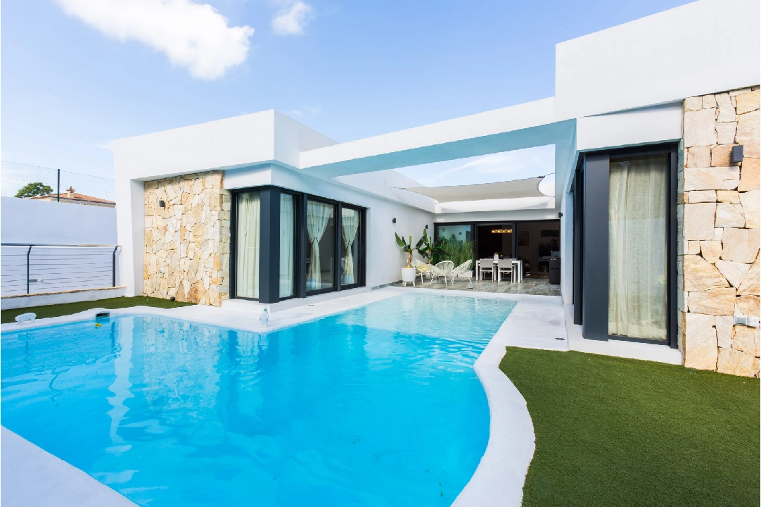 Villa in Denia(La Pedrera) te koop, woonoppervlakte 318 m², Airconditioning, grondstuk 800 m², 3 slapkamer, 3 badkamer, ref.: BP-8072DEN-1