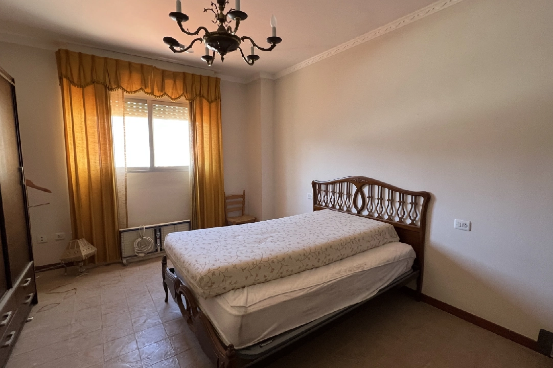 Villa in Orba te koop, woonoppervlakte 355 m², + Oven, grondstuk 148 m², 6 slapkamer, 2 badkamer, ref.: SB-2523-10