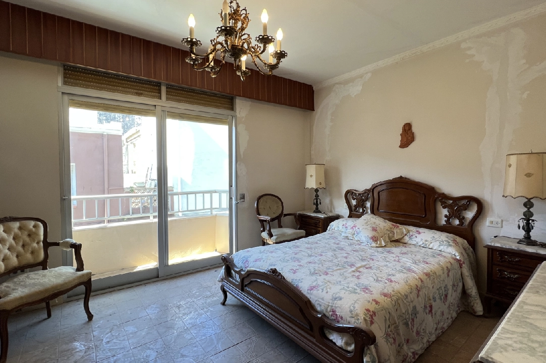 Villa in Orba te koop, woonoppervlakte 355 m², + Oven, grondstuk 148 m², 6 slapkamer, 2 badkamer, ref.: SB-2523-9