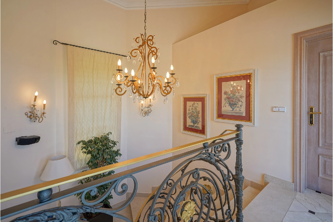 Villa in Pedreguer(La Sella) te koop, woonoppervlakte 392 m², Airconditioning, grondstuk 1382 m², 5 slapkamer, 4 badkamer, ref.: BP-8100SEL-23