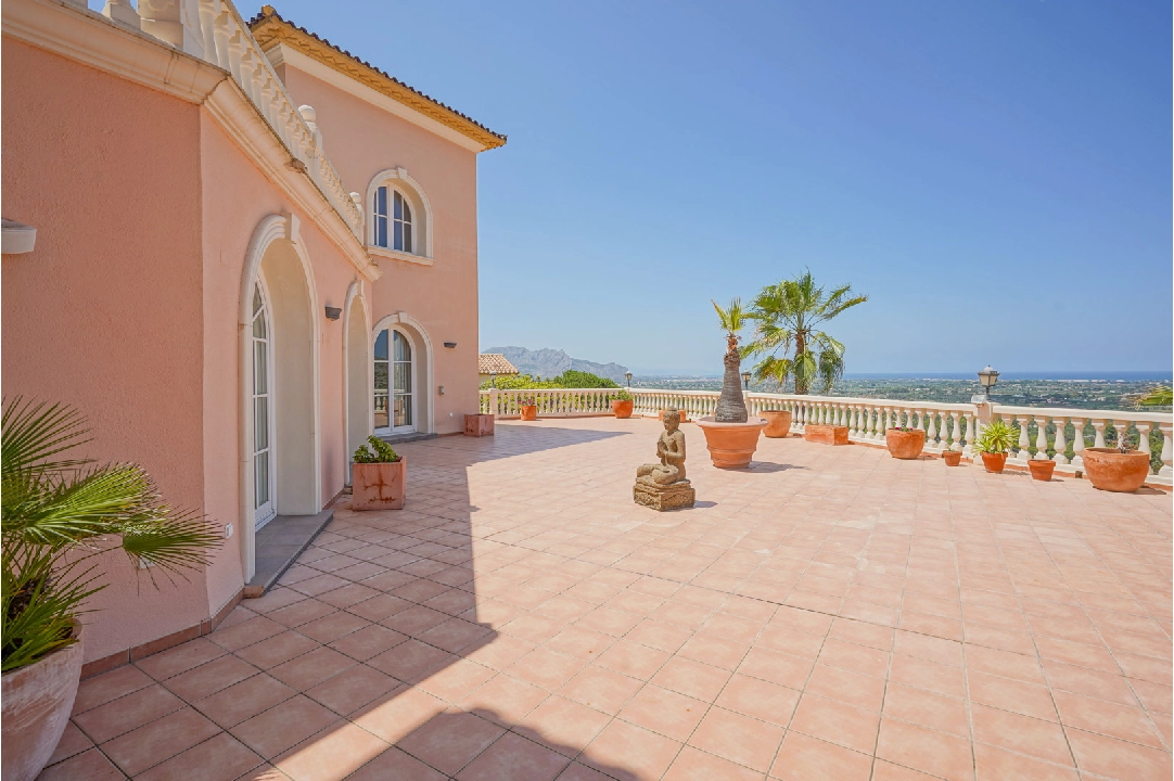 Villa in Pedreguer(La Sella) te koop, woonoppervlakte 392 m², Airconditioning, grondstuk 1382 m², 5 slapkamer, 4 badkamer, ref.: BP-8100SEL-5