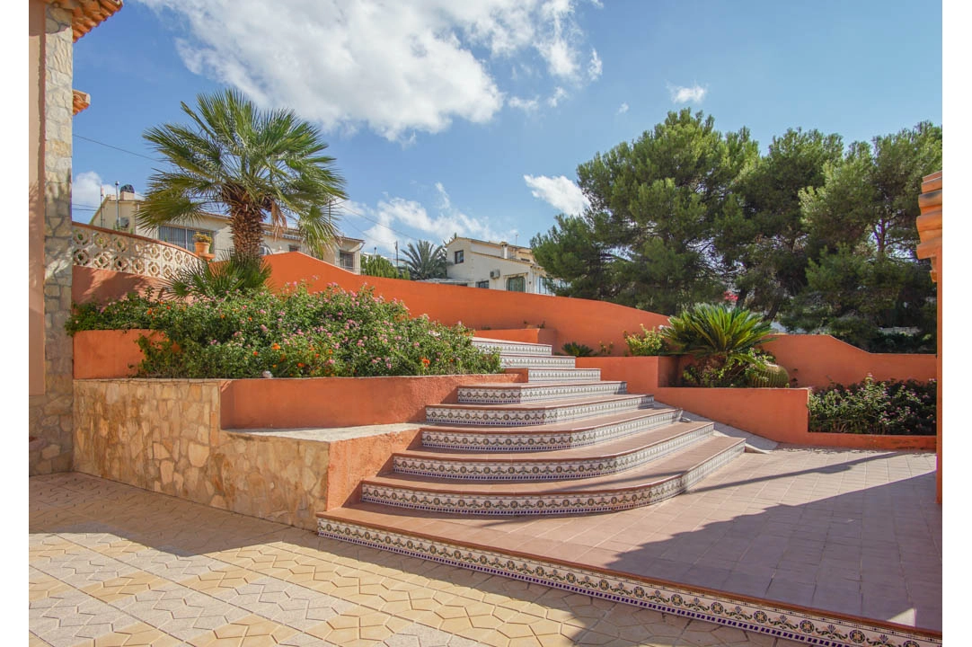 Villa in Calpe(Partida La Calalga) te koop, woonoppervlakte 345 m², Airconditioning, grondstuk 867 m², 5 slapkamer, 3 badkamer, Zwembad, ref.: BP-7016CAL-29