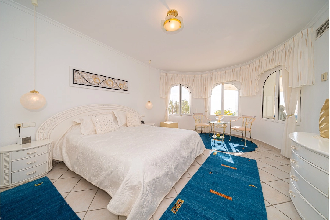 Villa in Moraira(San Jaime) te koop, woonoppervlakte 315 m², grondstuk 1235 m², 4 slapkamer, 3 badkamer, Zwembad, ref.: CA-H-1695-AMBE-25