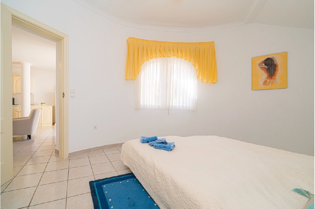 Villa in Moraira(San Jaime) te koop, woonoppervlakte 315 m², grondstuk 1235 m², 4 slapkamer, 3 badkamer, Zwembad, ref.: CA-H-1695-AMBE-46