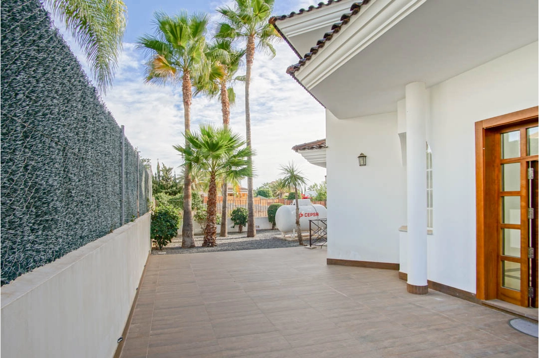 Villa in Alfaz del Pi(Arabi) te koop, woonoppervlakte 810 m², Airconditioning, grondstuk 1094 m², 5 slapkamer, 6 badkamer, Zwembad, ref.: BP-7030ALF-45