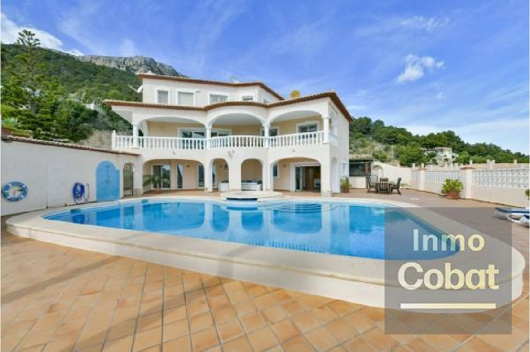 Villa in Calpe te koop, woonoppervlakte 351 m², grondstuk 1170 m², 6 slapkamer, 6 badkamer, Zwembad, ref.: COB-3365-1
