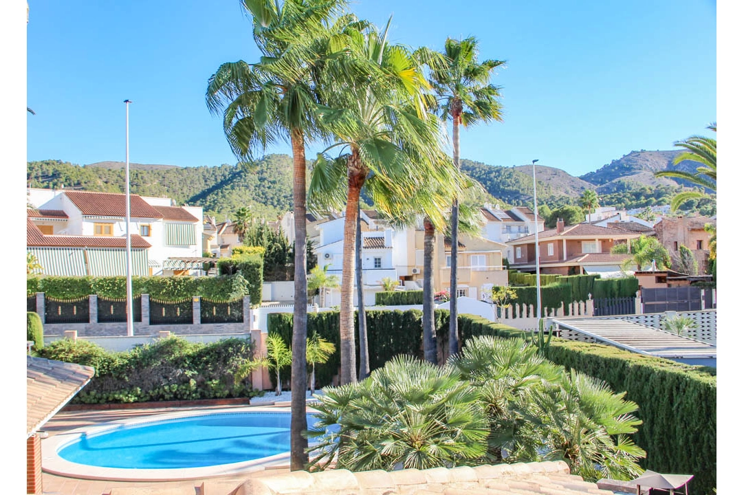 Villa in Benidorm(de Napoles) te koop, woonoppervlakte 642 m², Airconditioning, grondstuk 1853 m², 7 slapkamer, 6 badkamer, Zwembad, ref.: BP-7035BED-1