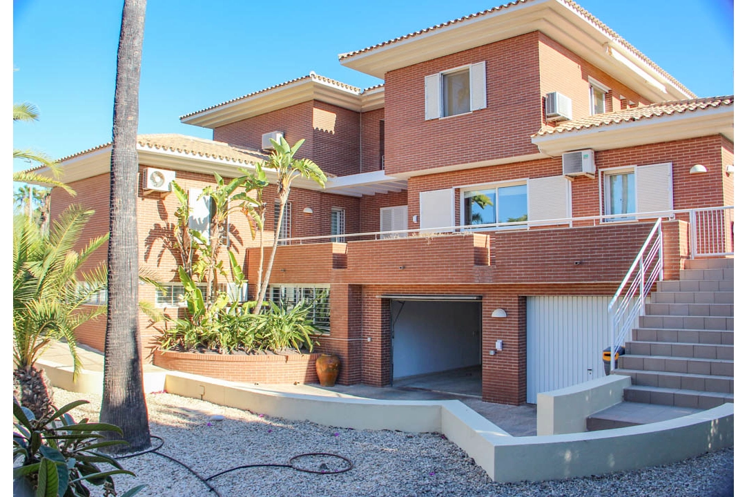 Villa in Benidorm(de Napoles) te koop, woonoppervlakte 642 m², Airconditioning, grondstuk 1853 m², 7 slapkamer, 6 badkamer, Zwembad, ref.: BP-7035BED-9