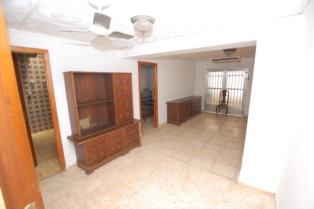 Villa in Gandia te koop, woonoppervlakte 380 m², Bouwjaar 1980, + KLIMA, Airconditioning, grondstuk 4092 m², 7 slapkamer, 3 badkamer, Zwembad, ref.: O-V82114D-22