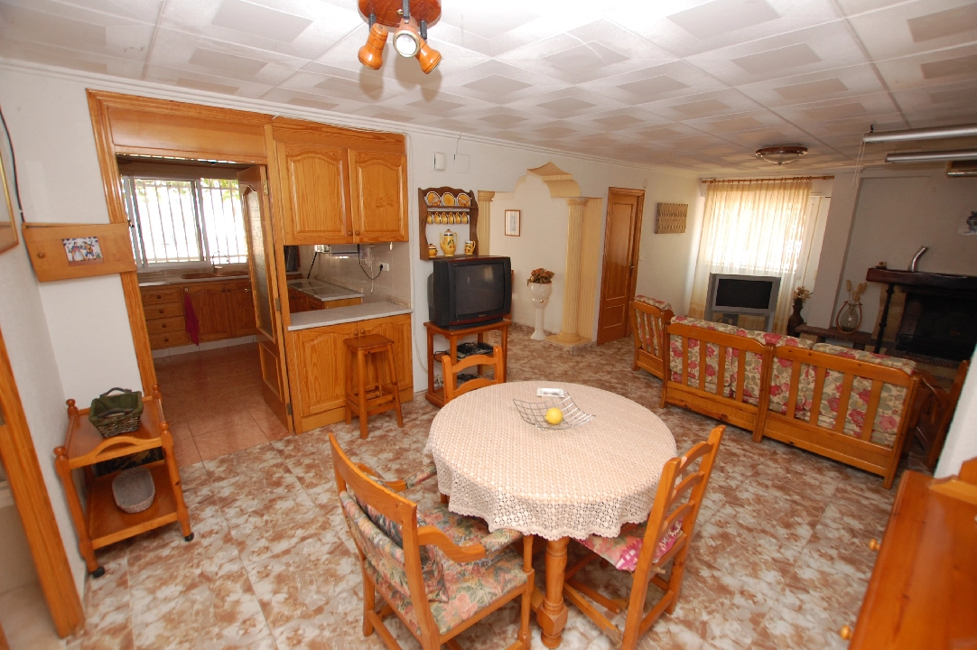 Villa in Gandia te koop, woonoppervlakte 380 m², Bouwjaar 1980, + KLIMA, Airconditioning, grondstuk 4092 m², 7 slapkamer, 3 badkamer, Zwembad, ref.: O-V82114D-24