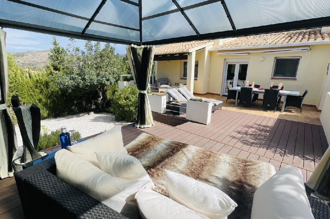 Villa in Denia-La Sella(La Sella ) voor vakantie, woonoppervlakte 111 m², Bouwjaar 1986, + Centrale verwarming, Airconditioning, grondstuk 495 m², 3 slapkamer, 2 badkamer, Zwembad, ref.: T-0424-2