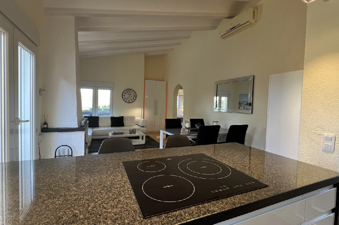 Villa in Denia-La Sella(La Sella ) voor vakantie, woonoppervlakte 111 m², Bouwjaar 1986, + Centrale verwarming, Airconditioning, grondstuk 495 m², 3 slapkamer, 2 badkamer, Zwembad, ref.: T-0424-24