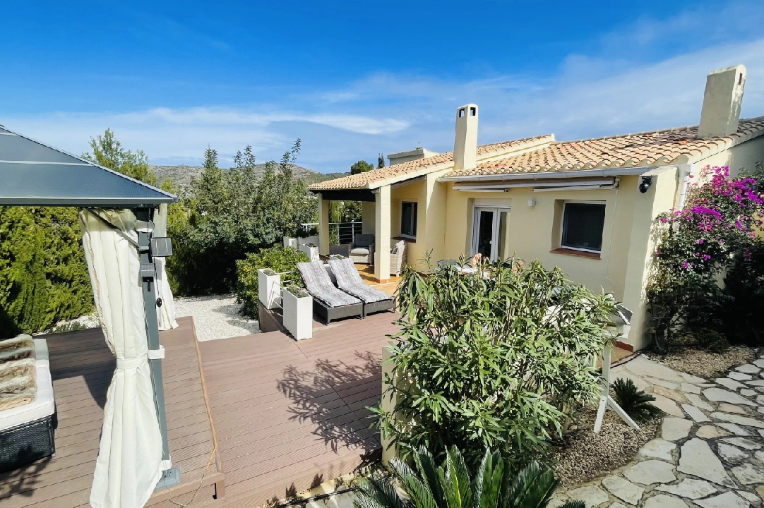 Villa in Denia-La Sella(La Sella ) voor vakantie, woonoppervlakte 111 m², Bouwjaar 1986, + Centrale verwarming, Airconditioning, grondstuk 495 m², 3 slapkamer, 2 badkamer, Zwembad, ref.: T-0424-8