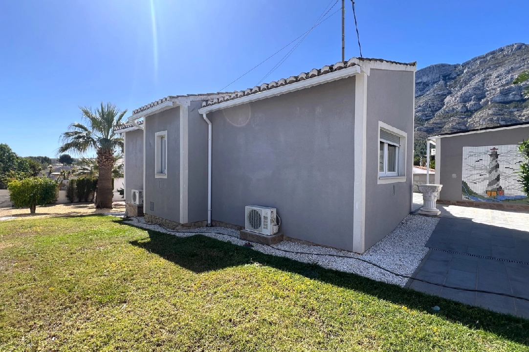 Villa in Denia voor vakantie, woonoppervlakte 166 m², Bouwjaar 1978, + Oven, Airconditioning, grondstuk 802 m², 2 slapkamer, 2 badkamer, Zwembad, ref.: T-0224-21