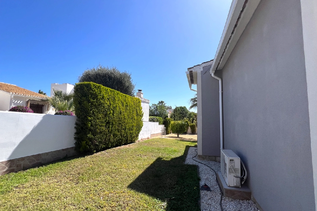 Villa in Denia voor vakantie, woonoppervlakte 166 m², Bouwjaar 1978, + Oven, Airconditioning, grondstuk 802 m², 2 slapkamer, 2 badkamer, Zwembad, ref.: T-0224-25