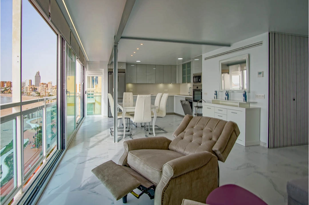 Apartment in Benidorm(Playa Poniente) te koop, woonoppervlakte 100 m², Airconditioning, 2 slapkamer, 2 badkamer, ref.: BP-7054BED-14