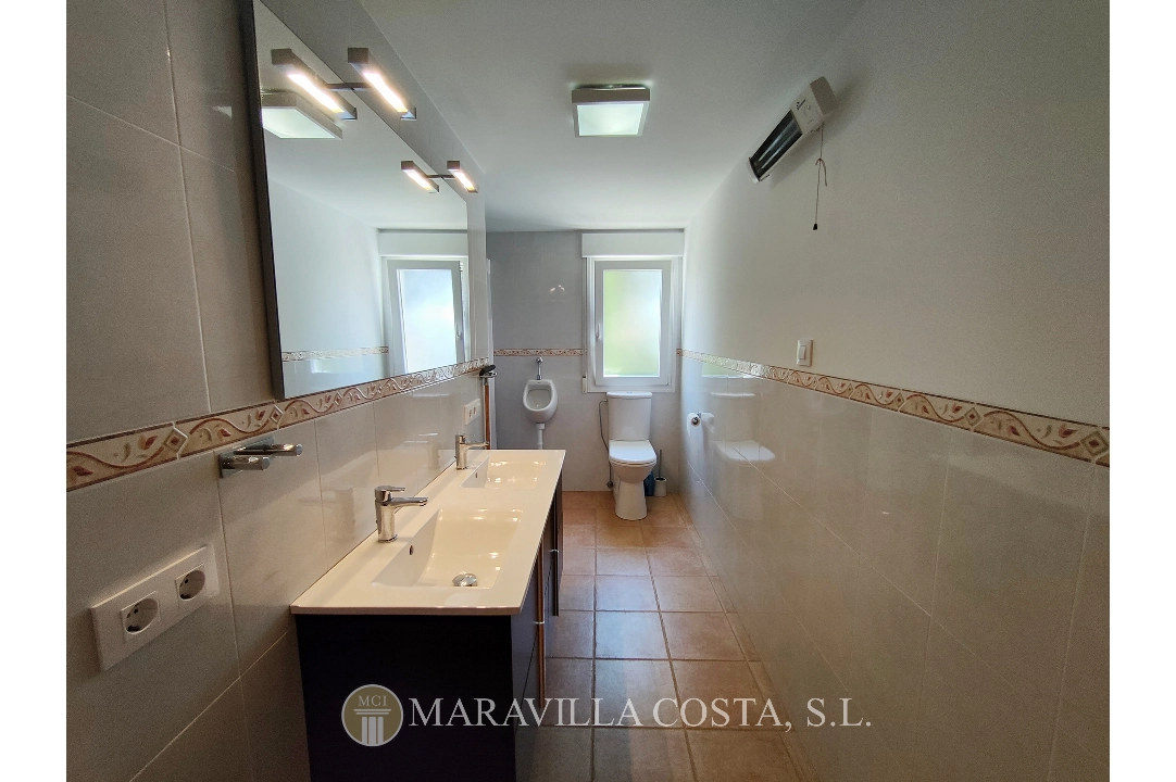 Villa in Javea(Costa Nova) te koop, woonoppervlakte 330 m², Airconditioning, grondstuk 1610 m², 5 slapkamer, 3 badkamer, Zwembad, ref.: MV-M-2500-37
