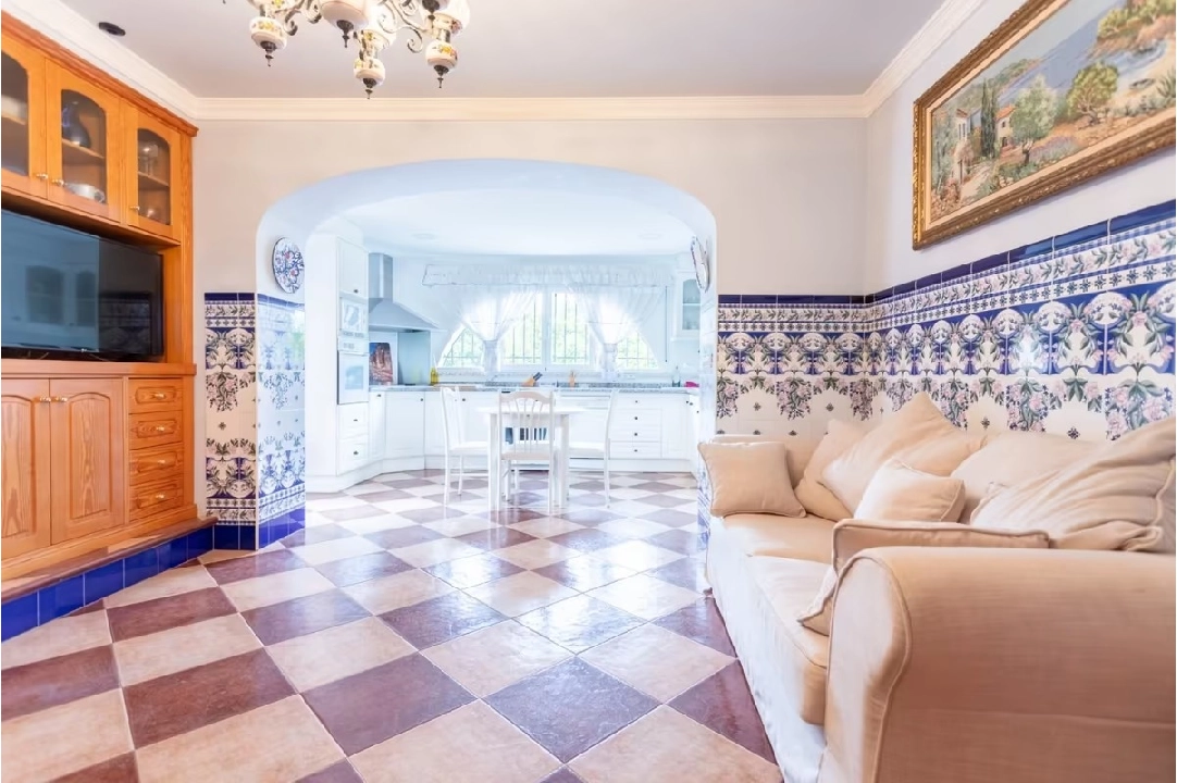 Villa in Denia(Torrecarrals) te koop, woonoppervlakte 442 m², Staat netjes, + Centrale verwarming, grondstuk 4441 m², 3 slapkamer, 4 badkamer, Zwembad, ref.: MNC-0124-13