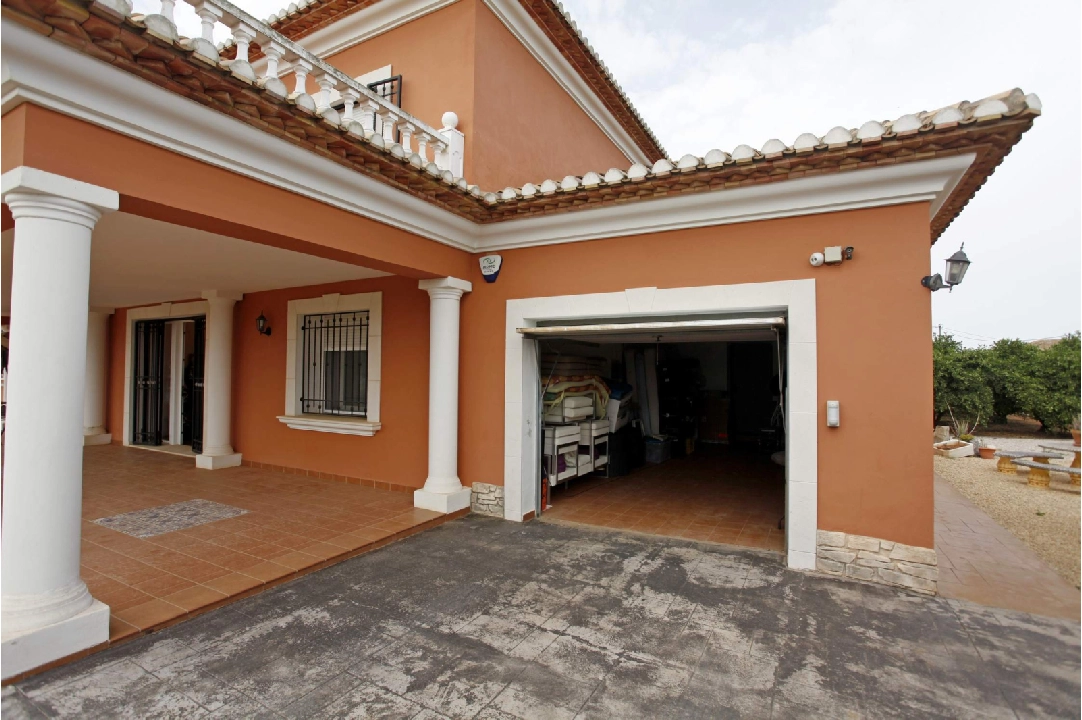 Villa in Denia(Torrecarrals) te koop, woonoppervlakte 442 m², Staat netjes, + Centrale verwarming, grondstuk 4441 m², 3 slapkamer, 4 badkamer, Zwembad, ref.: MNC-0124-49