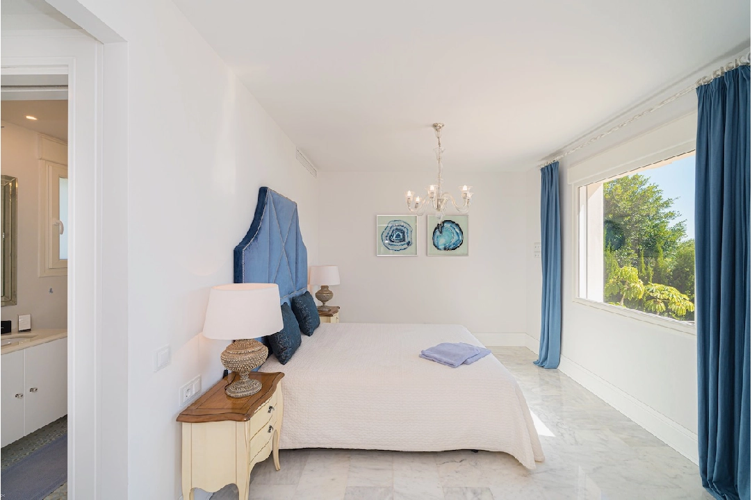 Villa in Benissa(Punta Estrella) te koop, woonoppervlakte 793 m², grondstuk 1960 m², 6 slapkamer, 6 badkamer, Zwembad, ref.: CA-H-1676-AMBI-29