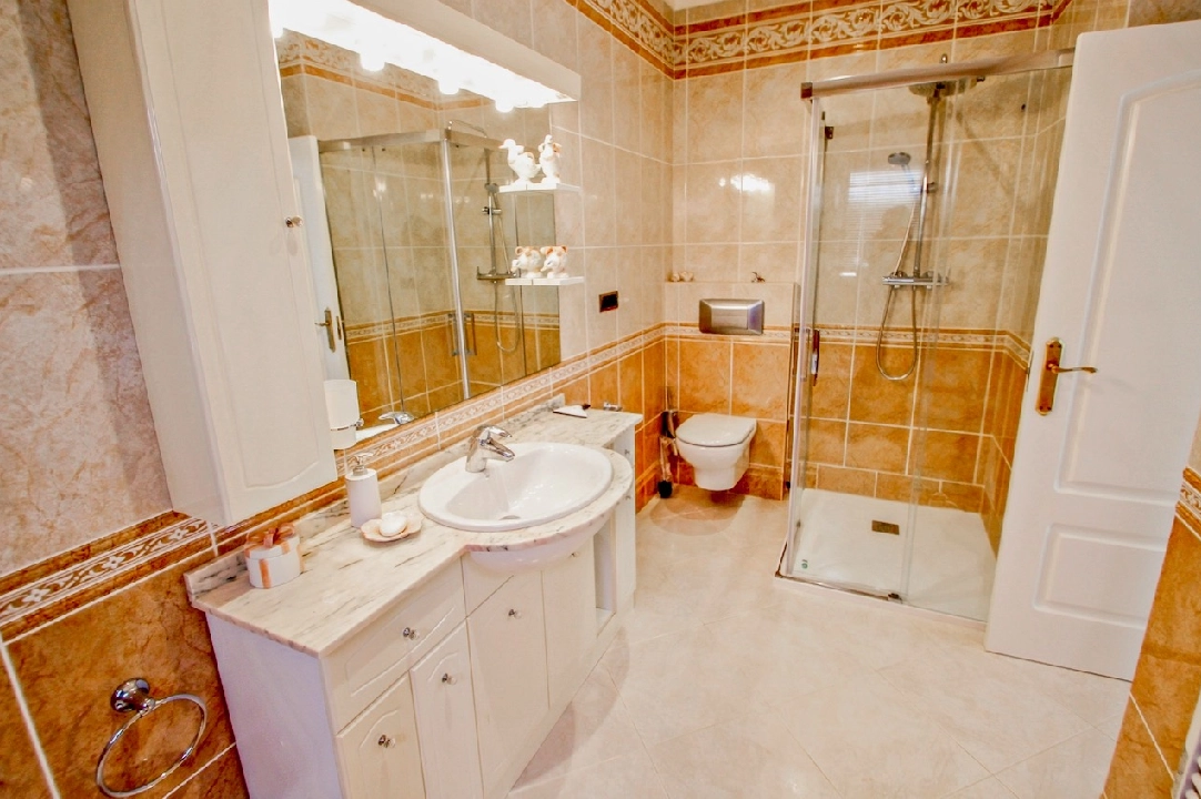 Villa in Benissa(La Fustera) te koop, woonoppervlakte 220 m², Airconditioning, grondstuk 994 m², 4 slapkamer, 3 badkamer, Zwembad, ref.: CA-H-1756-AMB-29