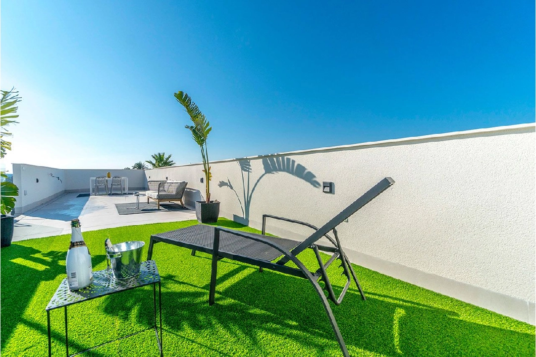 Villa in La Marina te koop, woonoppervlakte 235 m², Staat Eerste bewoning, Airconditioning, grondstuk 272 m², 3 slapkamer, 3 badkamer, Zwembad, ref.: HA-MAN-246-E01-22