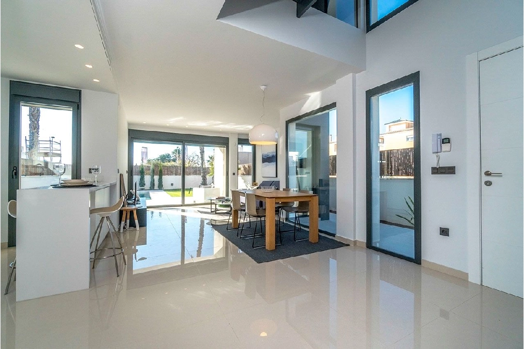 Villa in La Marina te koop, woonoppervlakte 235 m², Staat Eerste bewoning, Airconditioning, grondstuk 272 m², 3 slapkamer, 3 badkamer, Zwembad, ref.: HA-MAN-246-E01-4