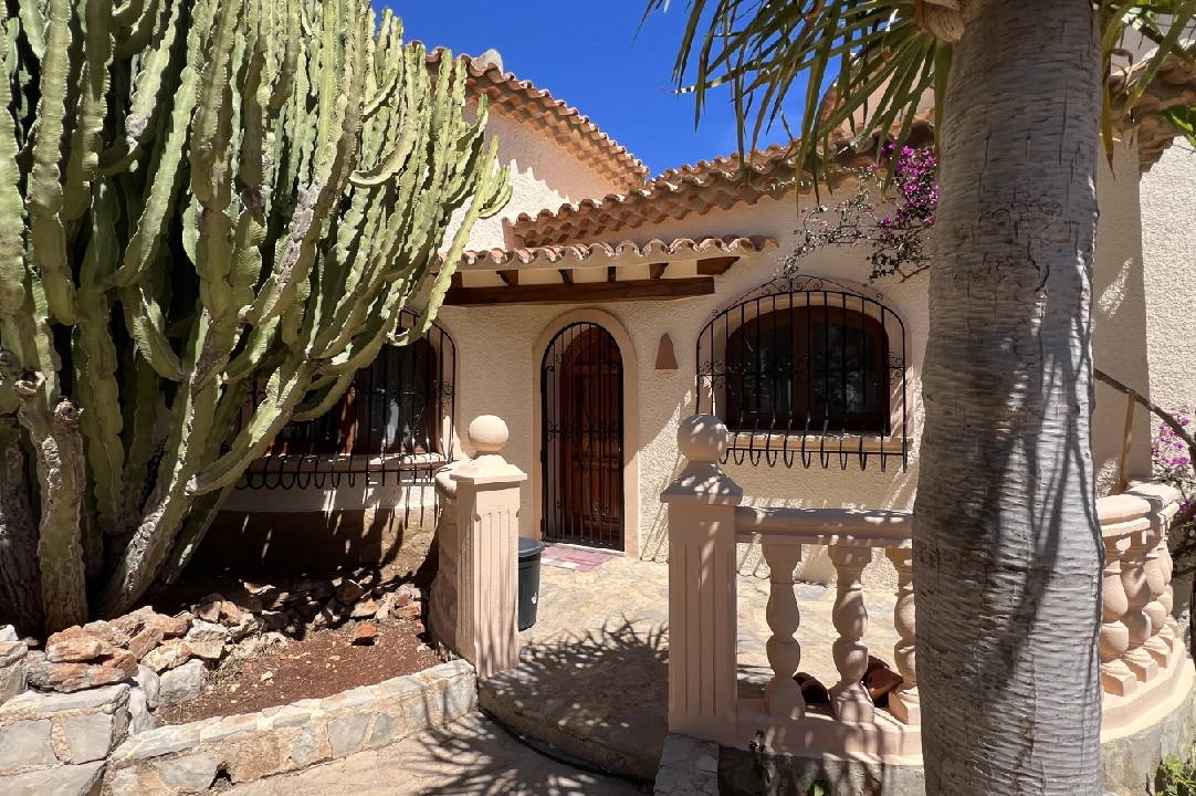 Villa in Denia(Marquesa V) voor vakantie, woonoppervlakte 216 m², Bouwjaar 1995, Staat Gedeeltelijk volledig geregeenveerd, + KLIMA, Airconditioning, grondstuk 1 m², 3 slapkamer, 2 badkamer, Zwembad, ref.: T-1323-16