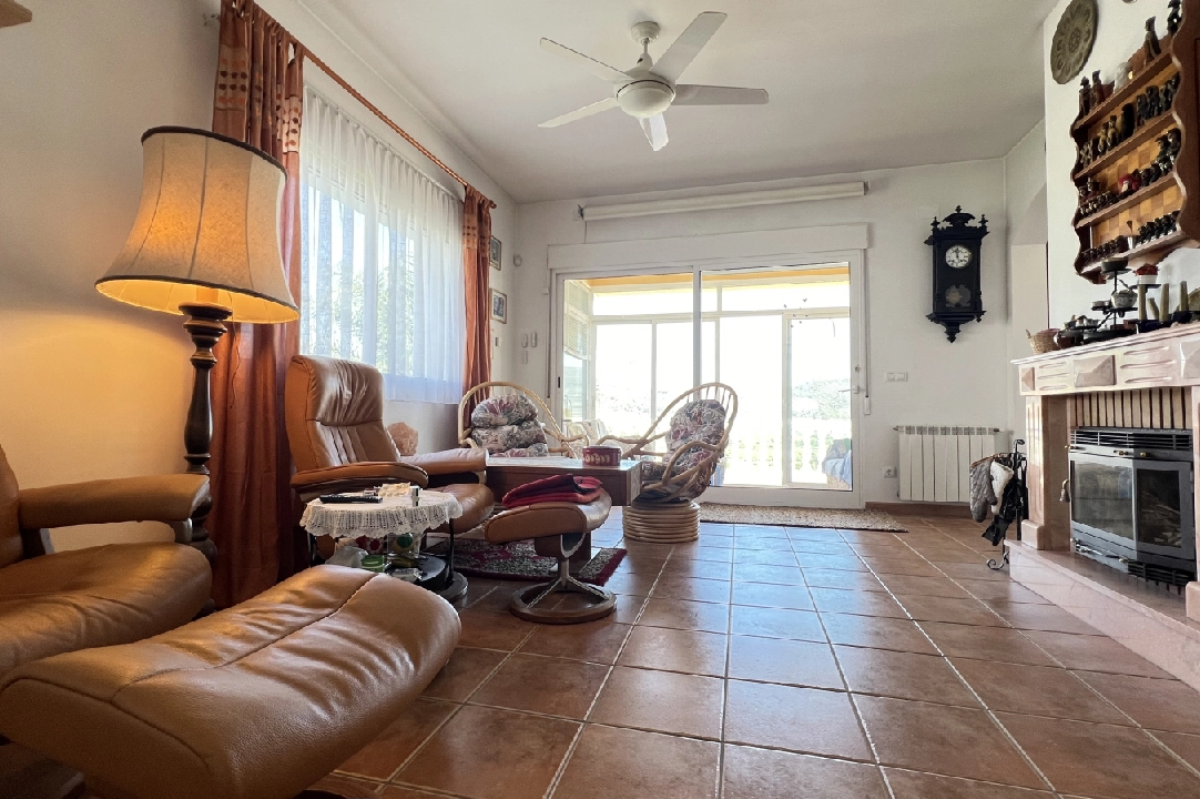 Villa in Pego te koop, woonoppervlakte 194 m², Bouwjaar 2003, Staat netjes, + Centrale verwarming, Airconditioning, grondstuk 600 m², 3 slapkamer, 3 badkamer, ref.: RG-0324-13