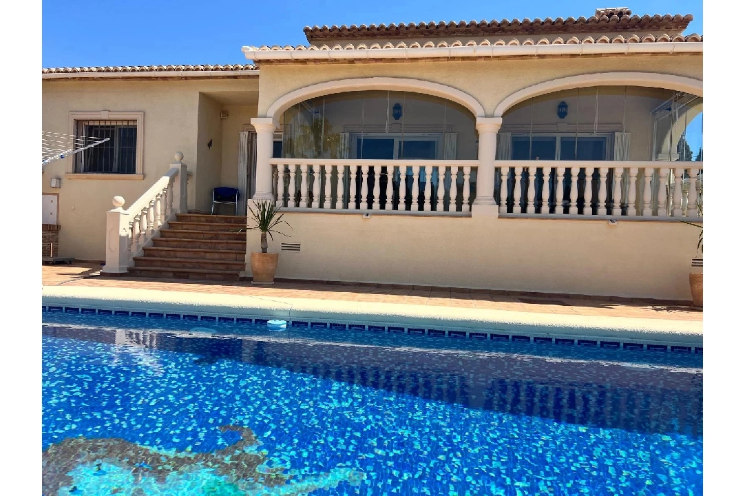 Villa in Calpe te koop, woonoppervlakte 145 m², Airconditioning, 3 slapkamer, 2 badkamer, Zwembad, ref.: BS-84840333-34