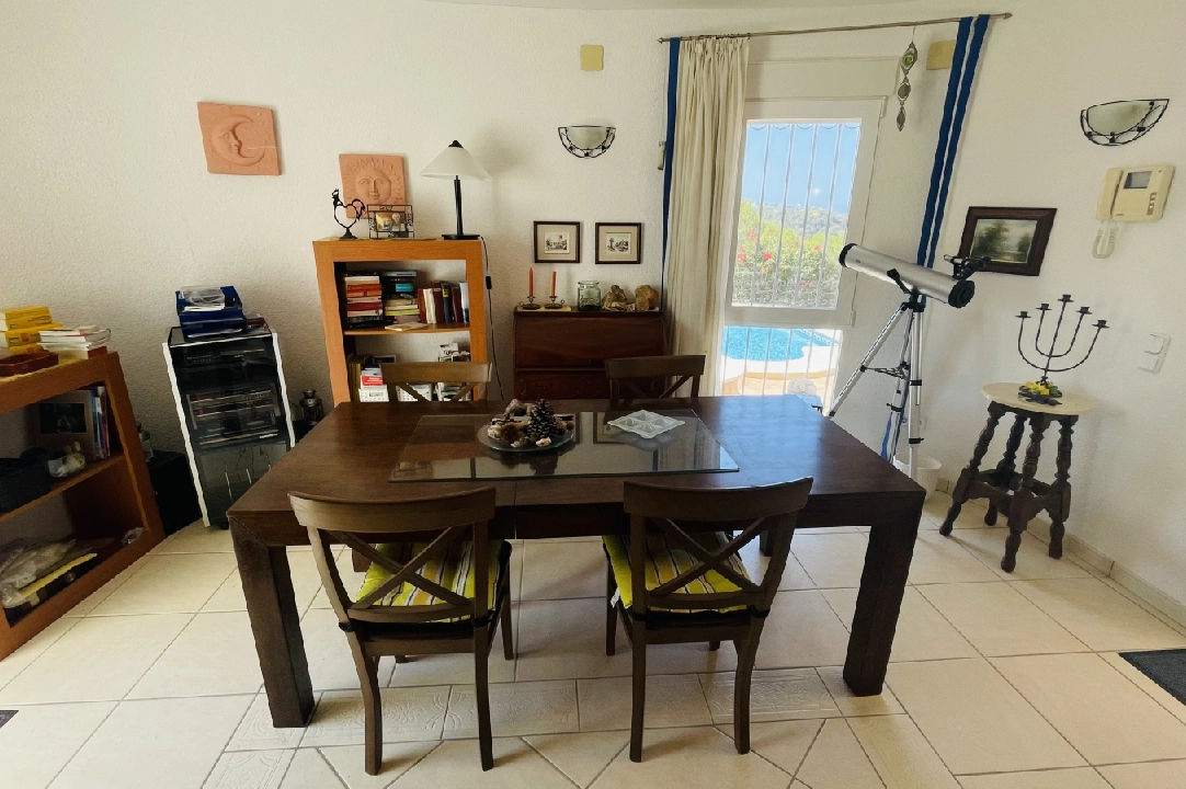 Villa in Javea(Costa Nova ) te koop, woonoppervlakte 178 m², Bouwjaar 1976, + Centrale verwarming, Airconditioning, grondstuk 870 m², 3 slapkamer, 3 badkamer, Zwembad, ref.: JS-1124-24