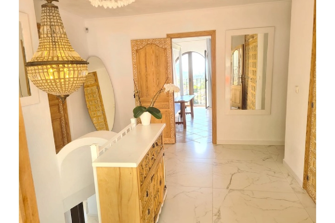 Villa in Benissa(Montemar) te koop, woonoppervlakte 165 m², Airconditioning, grondstuk 980 m², 3 slapkamer, 3 badkamer, Zwembad, ref.: CA-H-1776-AMB-22