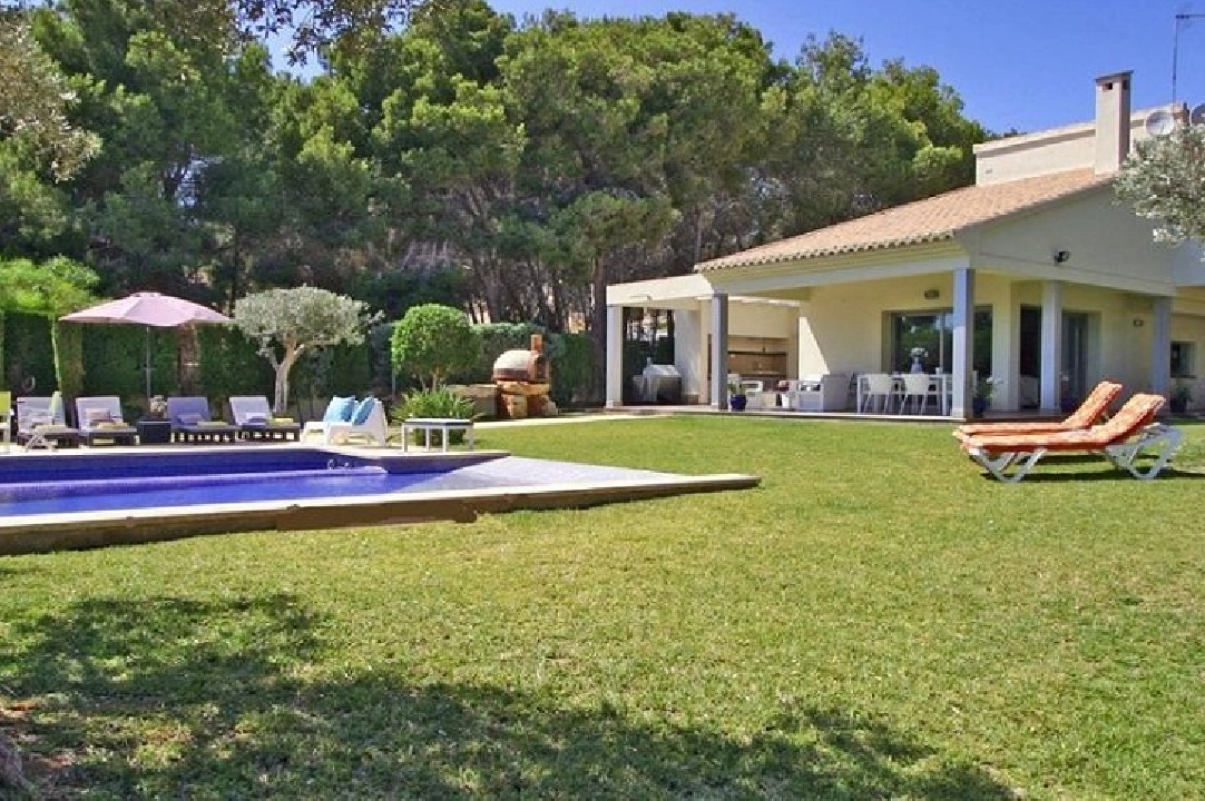 Villa in Moraira(La Cometa) te koop, woonoppervlakte 268 m², Airconditioning, grondstuk 1846 m², 5 slapkamer, 4 badkamer, Zwembad, ref.: CA-H-1780-AMB-1