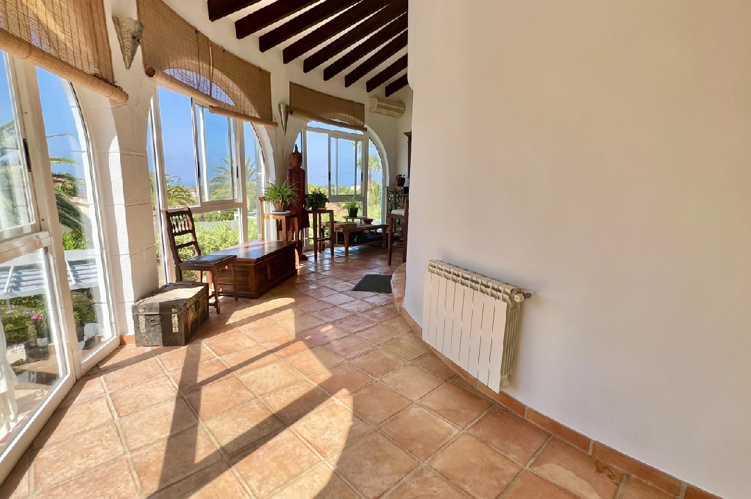 Villa in Denia te koop, woonoppervlakte 185 m², Bouwjaar 1979, Staat netjes, + Centrale verwarming, Airconditioning, grondstuk 946 m², 3 slapkamer, 3 badkamer, Zwembad, ref.: FK-0924-13