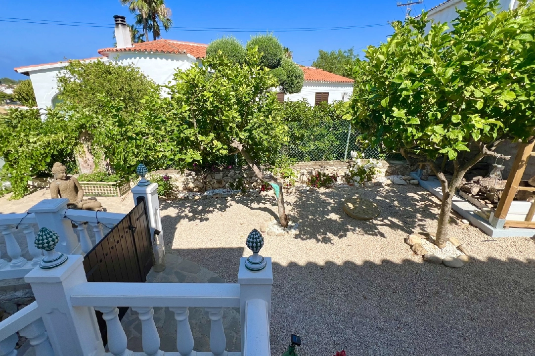 Villa in Denia te koop, woonoppervlakte 185 m², Bouwjaar 1979, Staat netjes, + Centrale verwarming, Airconditioning, grondstuk 946 m², 3 slapkamer, 3 badkamer, Zwembad, ref.: FK-0924-20