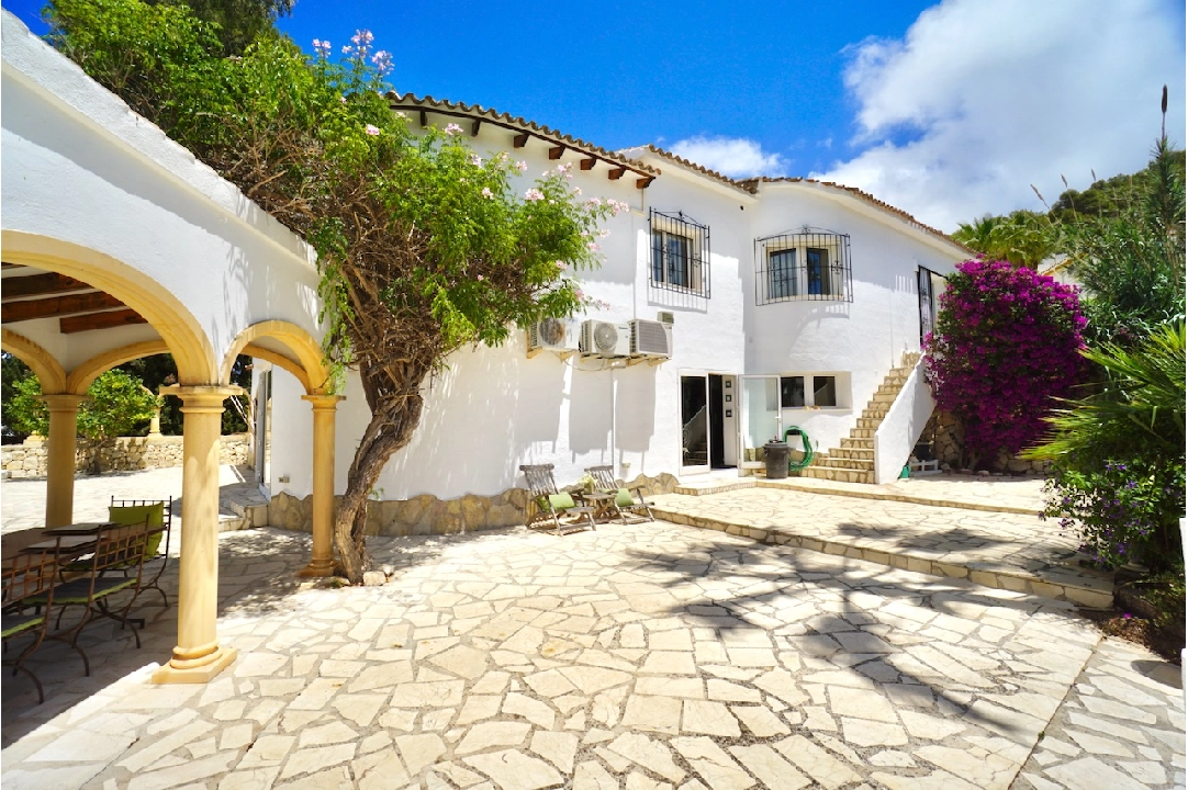 Villa in Moraira(Moraira Alcasar) te koop, woonoppervlakte 267 m², Airconditioning, grondstuk 972 m², 5 slapkamer, 3 badkamer, Zwembad, ref.: CA-H-1781-AMBI-41