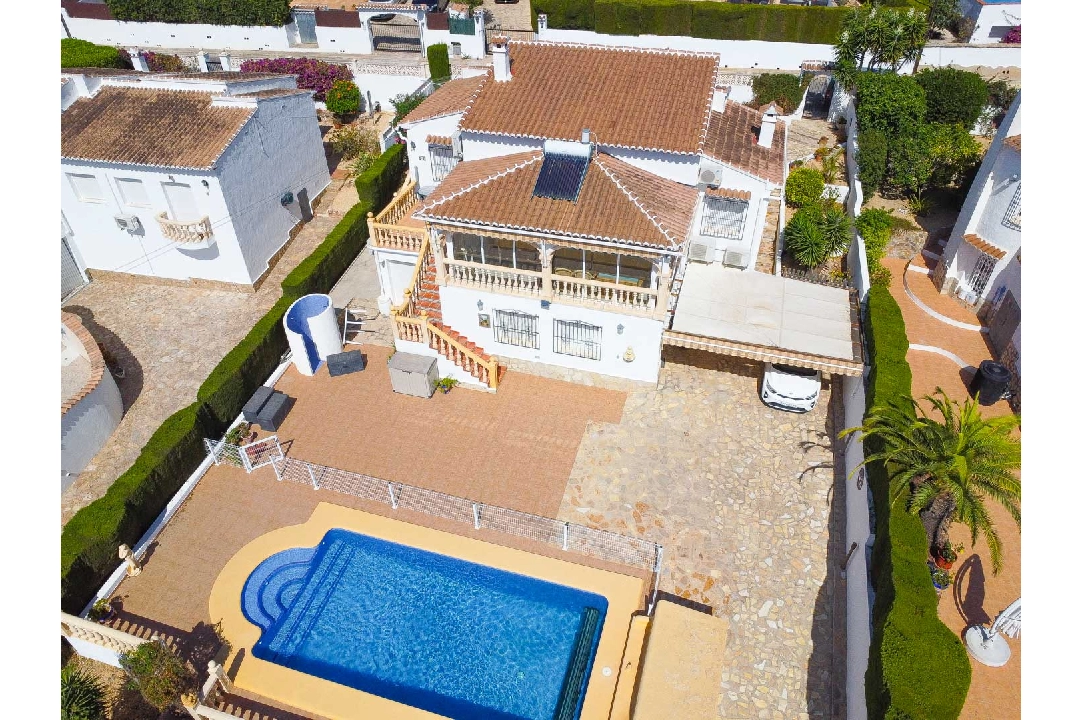 Villa in Benitachell(Les Fonts) te koop, woonoppervlakte 250 m², Airconditioning, grondstuk 763 m², 6 slapkamer, 4 badkamer, Zwembad, ref.: BP-4406BELL-49